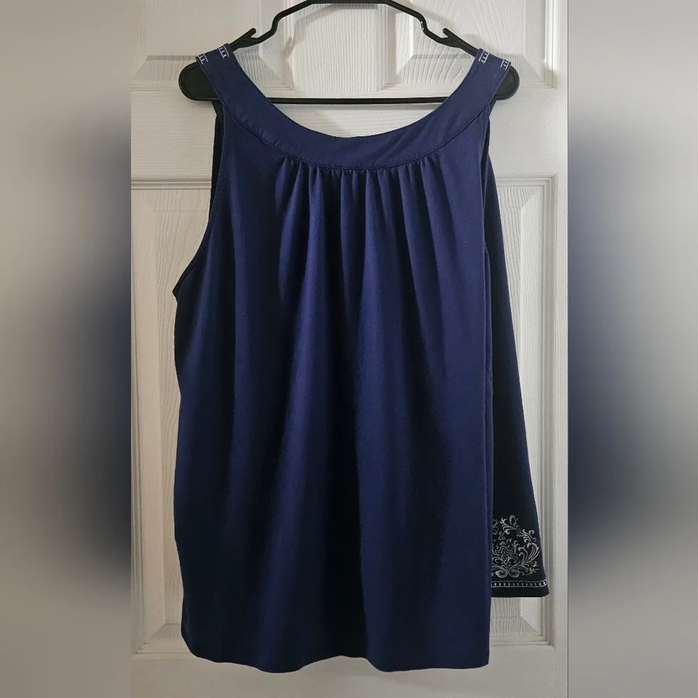 Susan Bristol Woman Sleeveless Top - Picture 2 of 4